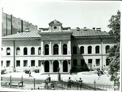 1925