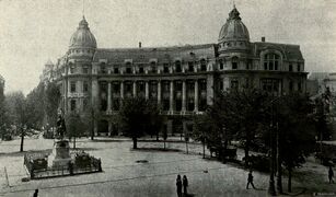 Piața Universității, 1927 Palatul Societății de asigurare Generala.